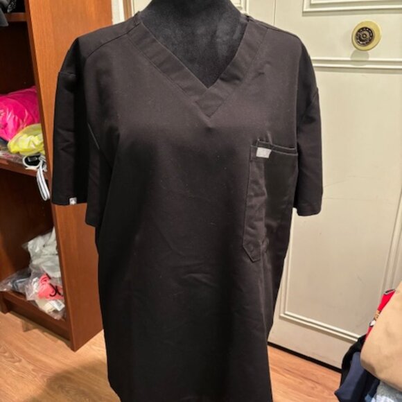 Figs Tops - FIGS EUC Technical Collection Black Short Sleeve V Neck Scrub Top Large